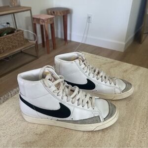 Nike blazer mid ‘77